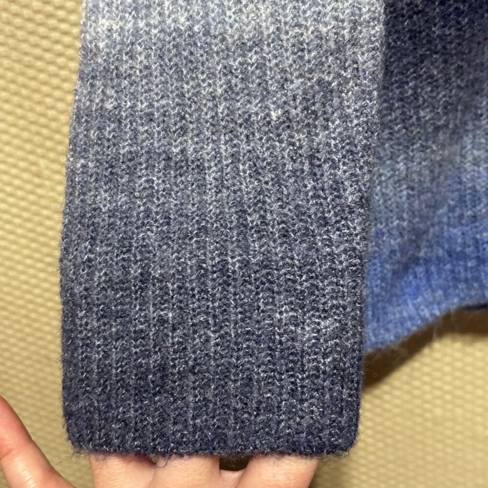 Skye's The Limit Blue Ombre Tie-Dye Crewneck Sweater Size Large Striped Knit NWT - Picture 2 of 8